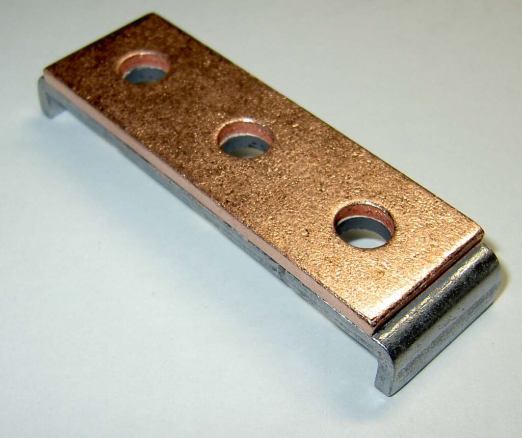 アース端子部品